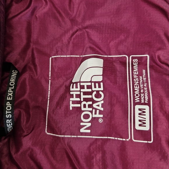 The North Face Women's Emerald green and Pink Medium Weight Jacket - Picture 3 of 3